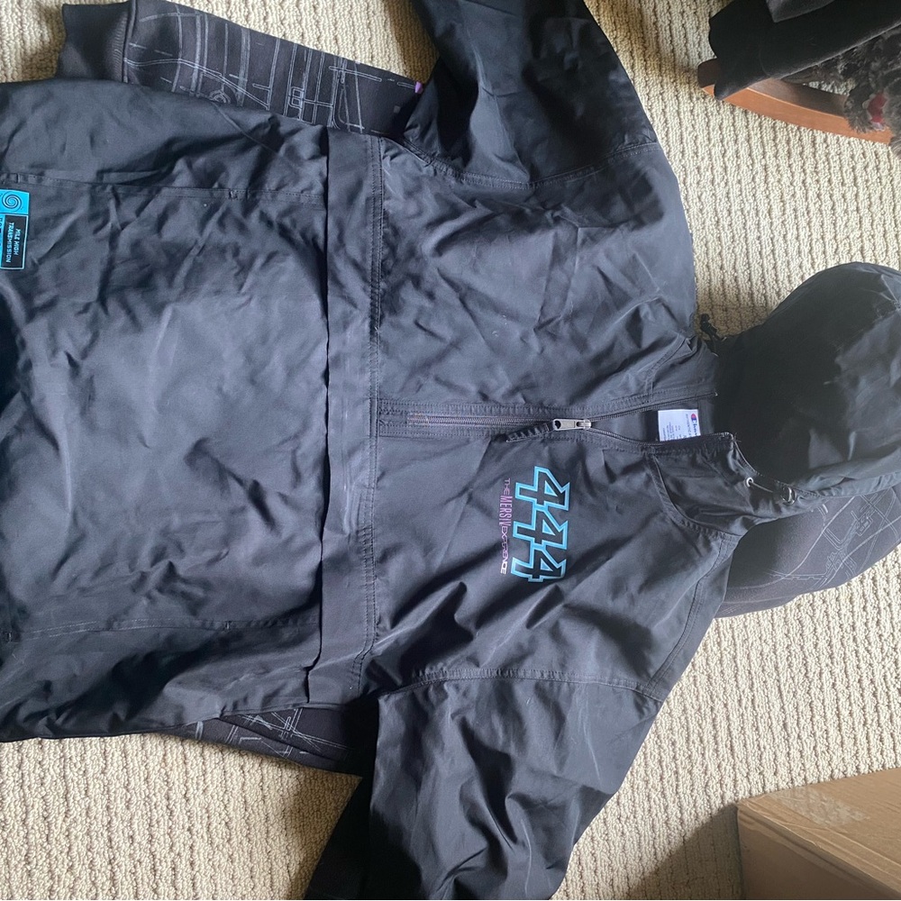 Mersiv Anorak Windbreaker